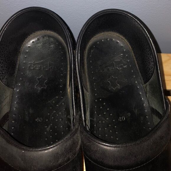 Dansko Black 40 Clogs - Picture 2 of 5